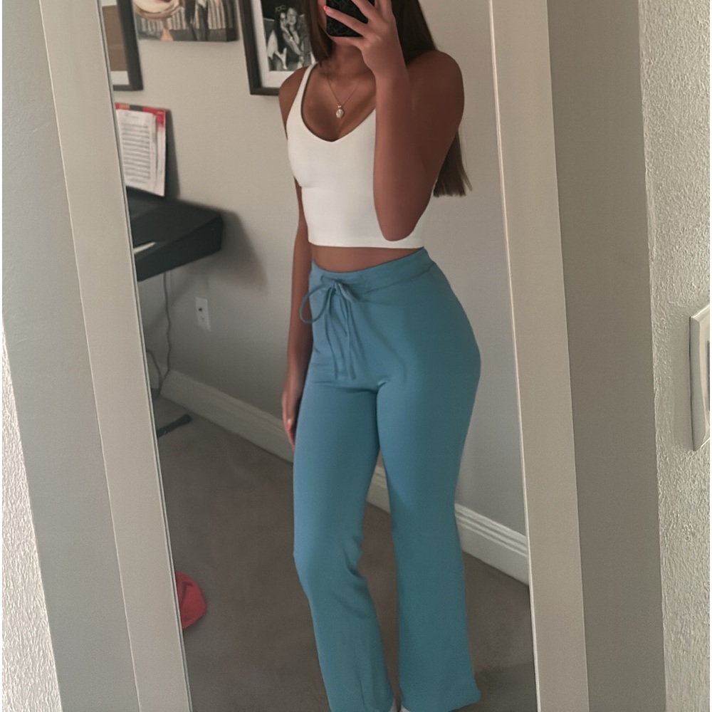 blue leggings